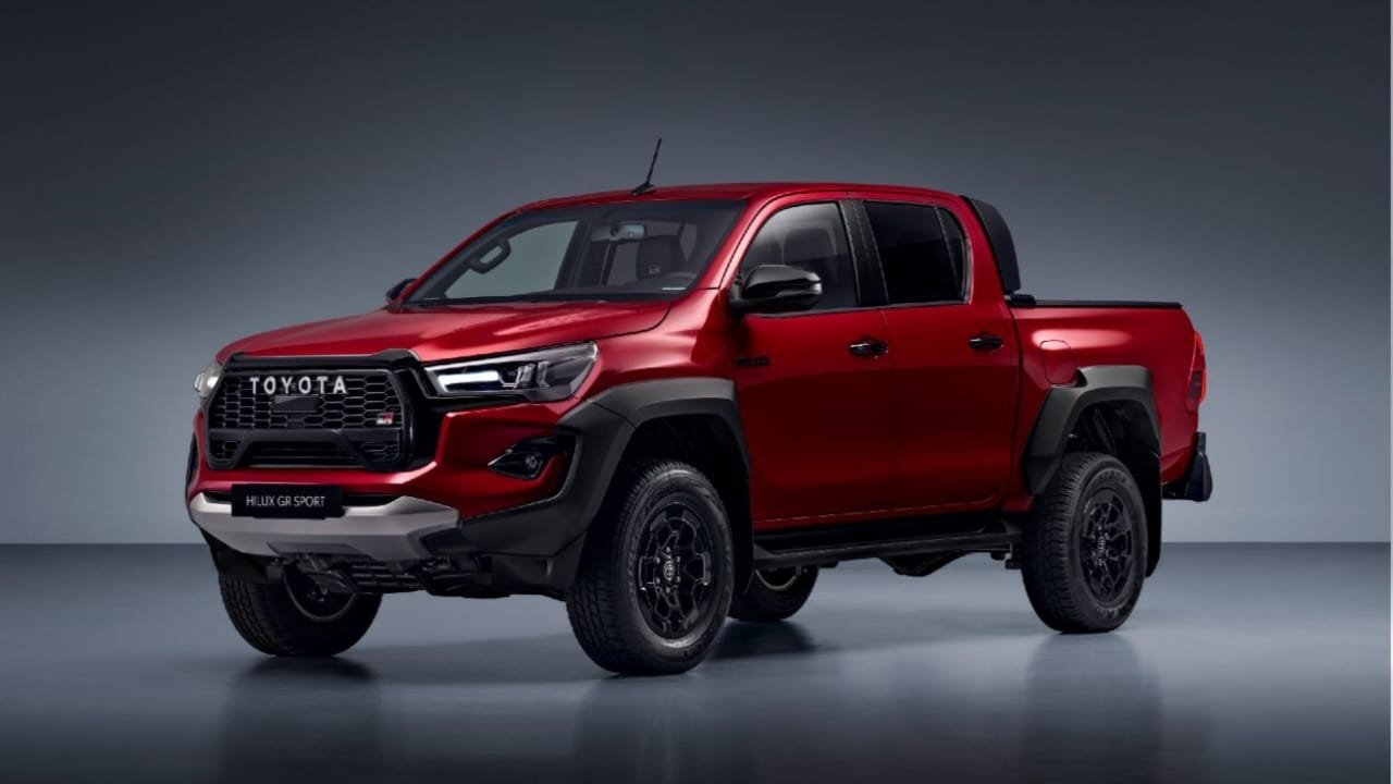Toyota Hilux 2025 – Robust Pickup Truck with 2.8L Diesel Engine, 4x4 Capability & Advanced Safety Features!